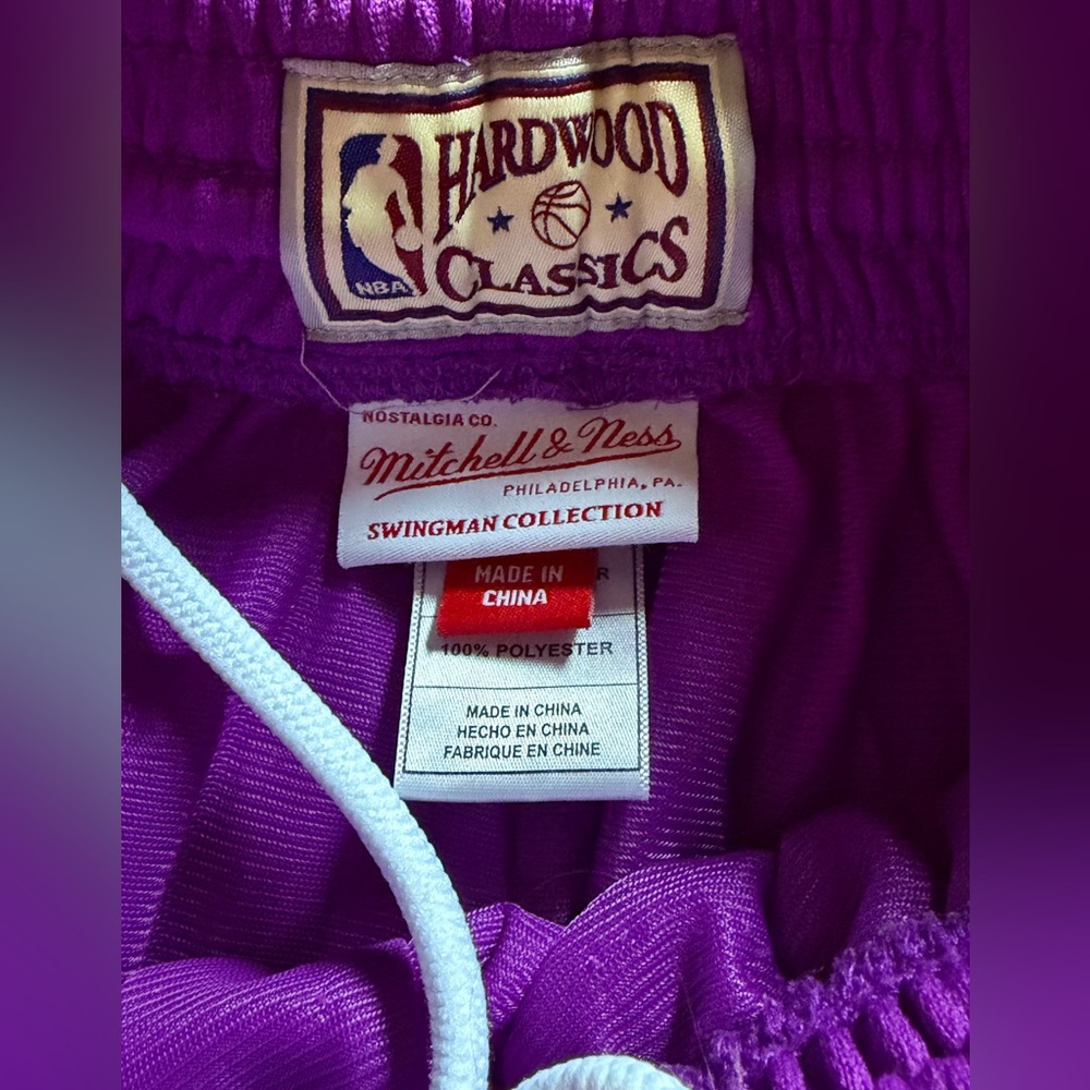 🏀 Phoenix Suns Hardwood Classics NBA Shorts - Size Small - Picture 5 of 7